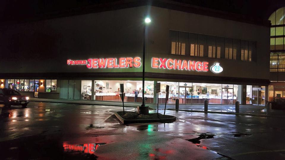 16174855 1228213213944708 3970942232097005455 n