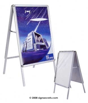 Banners and stands 0431